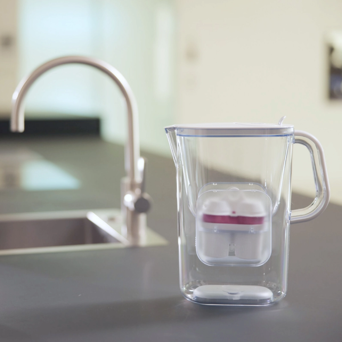 Table water filter by BWT