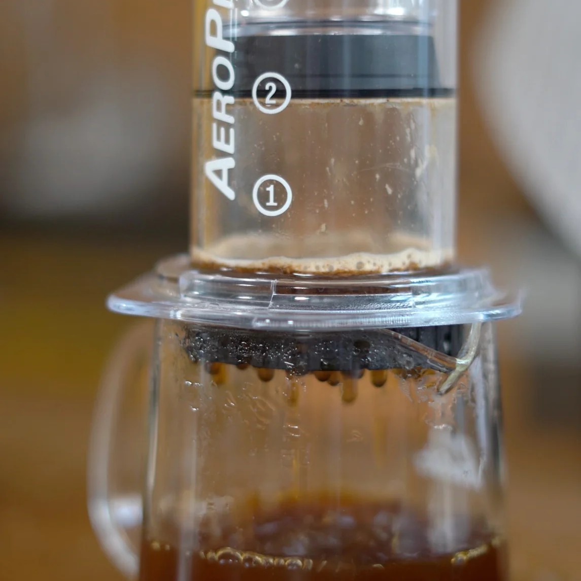 AeroPress_coffee_brewing