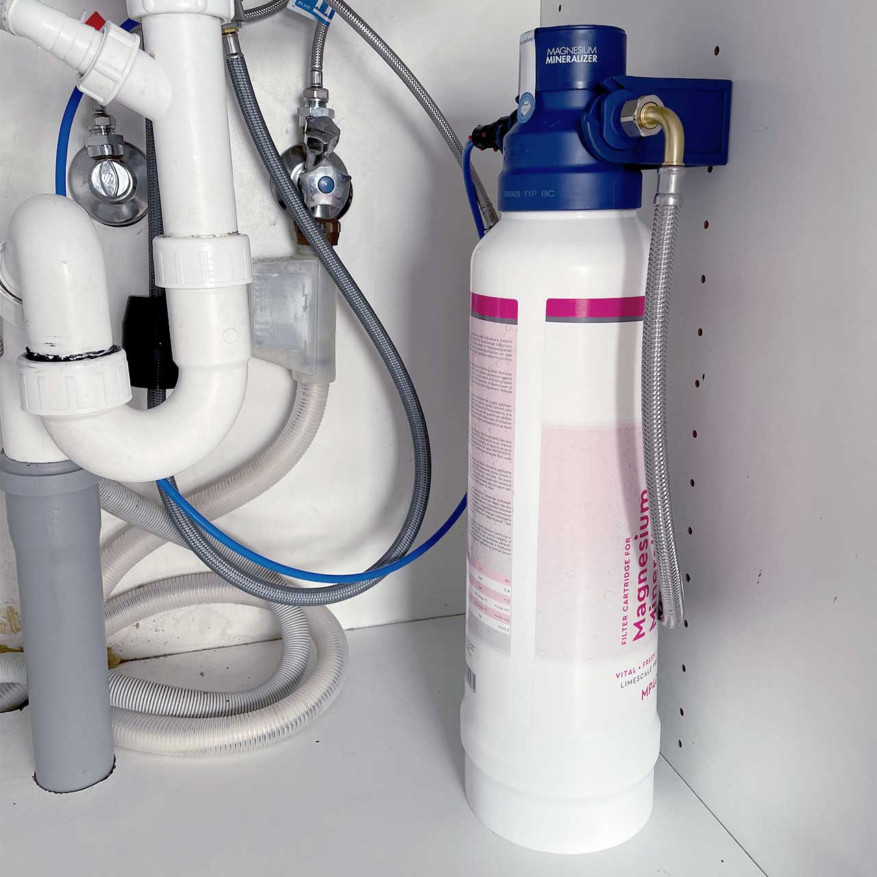 AQAdrink-kundecase_Martin_filter-under-vask_1280x1280