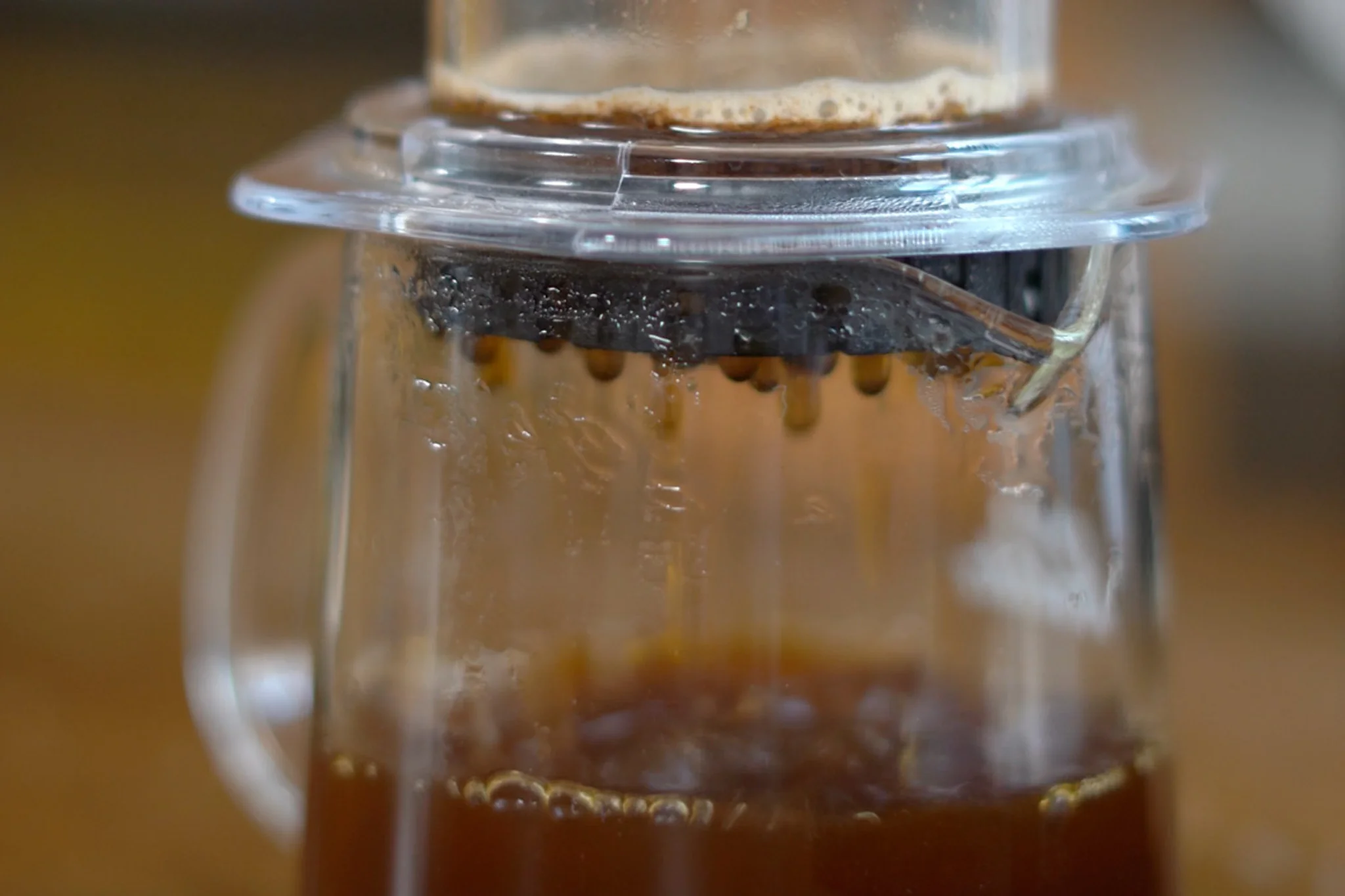 AeroPress_coffee_brewing_web