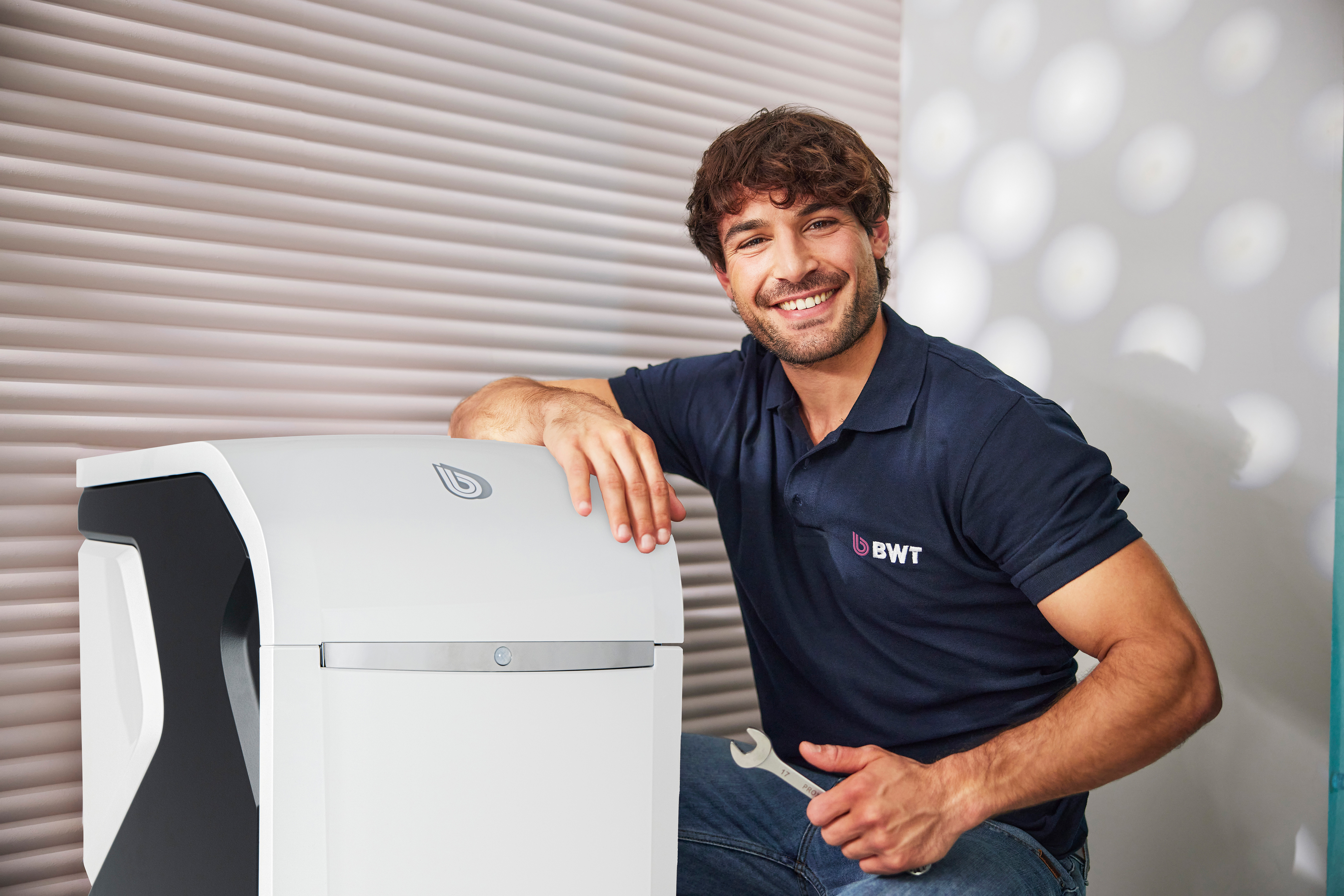 BWT5929_LYT_V01_vergroessert_ret_Perla neu